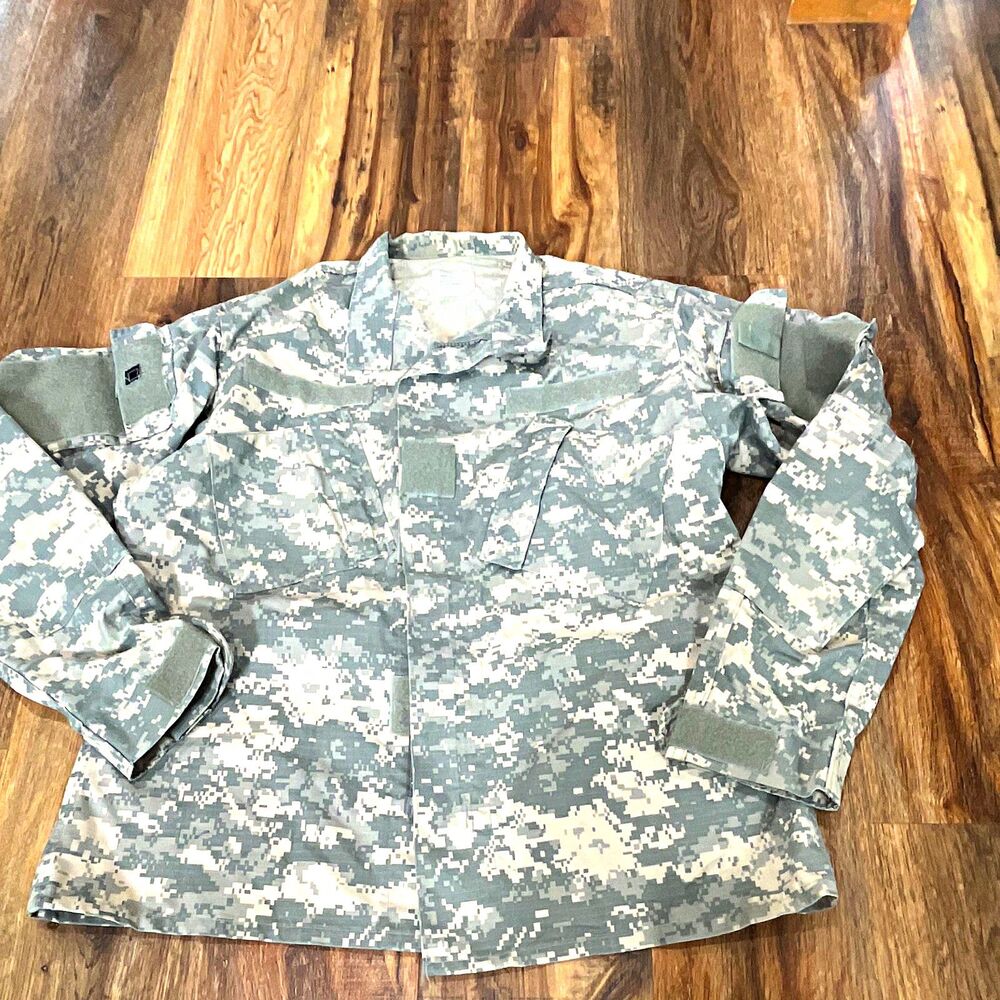 ACU UCP Digital Camo Jacket Medium Regular NSN 8415-01-519-8510